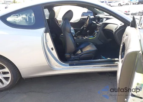 2014 Hyundai Genesis 3.8 Grand Touring z USA, uszkodzony, nr VIN KMHHU6KJ8EU118440